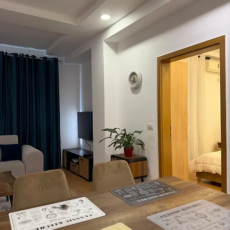 Casa Bianca Collection Апартаменты Тирана